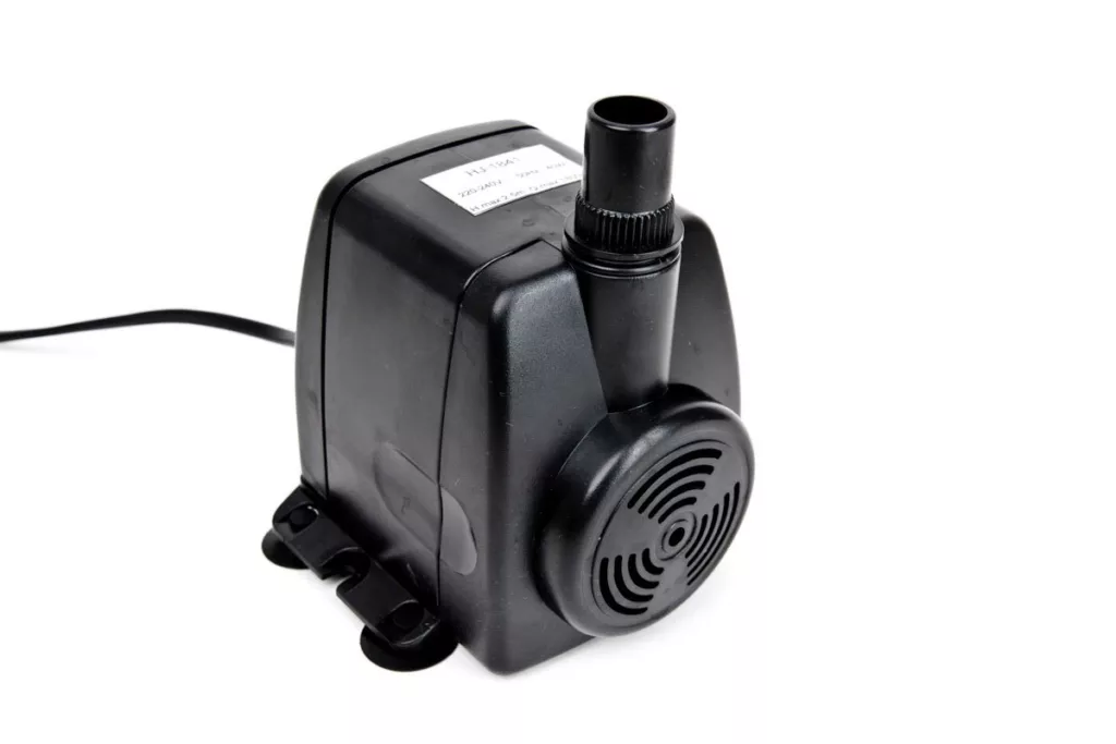 Bomba sumergible Water Master para recircular el agua del depósito